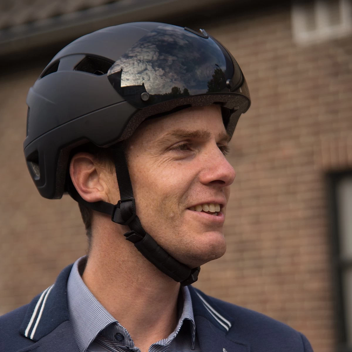 GOOFF® PILOT 3 In 1 Snorscooterhelm Met Afneembaar Vizier - Matzwart - Lichtgewicht Snorfiets Helm - NTA Gecertificeerd Speed Pedelec Helm - Geschikt Voor Blauw Kenteken Snorscooter En Snorfiets - Maat M - Voor Vrouwen En Mannen 5 GOOFF® PILOT 3 In 1 Snorscooterhelm Met Afneembaar Vizier - Matzwart - Lichtgewicht Snorfiets Helm - NTA Gecertificeerd Speed Pedelec Helm - Geschikt Voor Blauw Kenteken Snorscooter En Snorfiets - Maat M - Voor Vrouwen En Mannen - Afbeelding 3