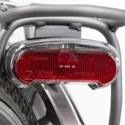 AXA Riff Battery - Fiets Achterlicht - LED Fietsverlichting Op Batterij - Auto On/off Systeem - 50-80 Mm - Rood -Fietsenwinkel 1200x1200 523