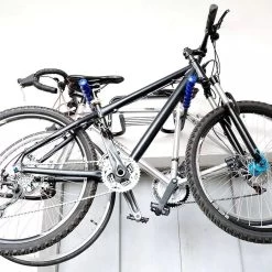 Merkloos Decopatent® Fiets Ophangsysteem Voor 2 Fietsen - Fietsenrek - Legplank Voor Helm - Fietshaak - Muurbeugel Fiets - Wandmontage 18 Merkloos Decopatent® Fiets Ophangsysteem Voor 2 Fietsen - Fietsenrek - Legplank Voor Helm - Fietshaak - Muurbeugel Fiets - Wandmontage -Fietsenwinkel 1200x1200 891