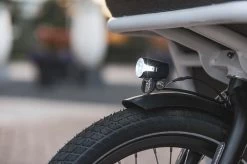 AXA Compactline 35 Switch - Fietslamp Voorlicht - LED Koplamp – Dynamo - 35 Lux -Fietsenwinkel 1200x799 14