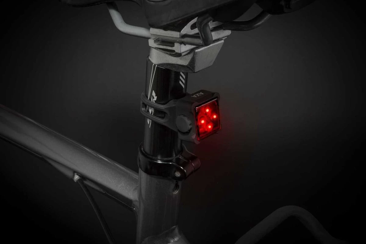 AXA Niteline 11 LED Fietsverlichting - Fietslampjes Voor En Achter - Batterij 6 AXA Niteline 11 LED Fietsverlichting - Fietslampjes Voor En Achter - Batterij - Afbeelding 4