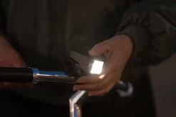 AXA Niteline T4R LED Fietslampjes Voor En Achter - Fietsverlichting USB Oplaadbaar 11 AXA Niteline T4R LED Fietslampjes Voor En Achter - Fietsverlichting USB Oplaadbaar -Fietsenwinkel 1200x800 176