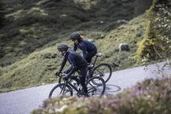 Rogelli Focus - Lange Fietsbroek Met Bretels - Heren - Maat XL - Zwart 30 Rogelli Focus - Lange Fietsbroek Met Bretels - Heren - Maat XL - Zwart -Fietsenwinkel 1200x800 43